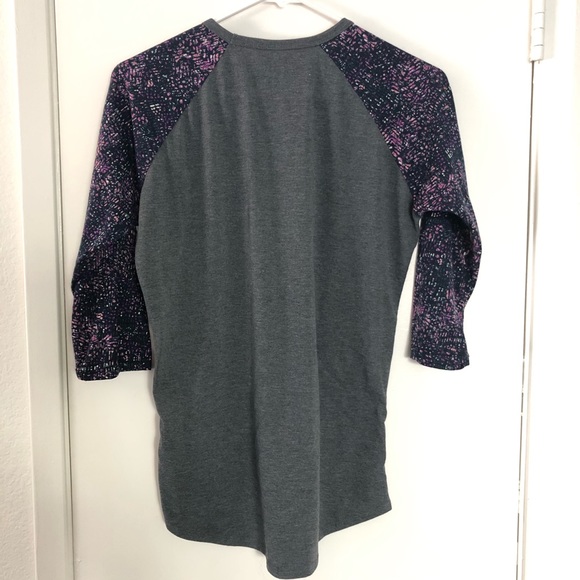 Lularoe quarter length sleeve T-shirt - Picture 4 of 4